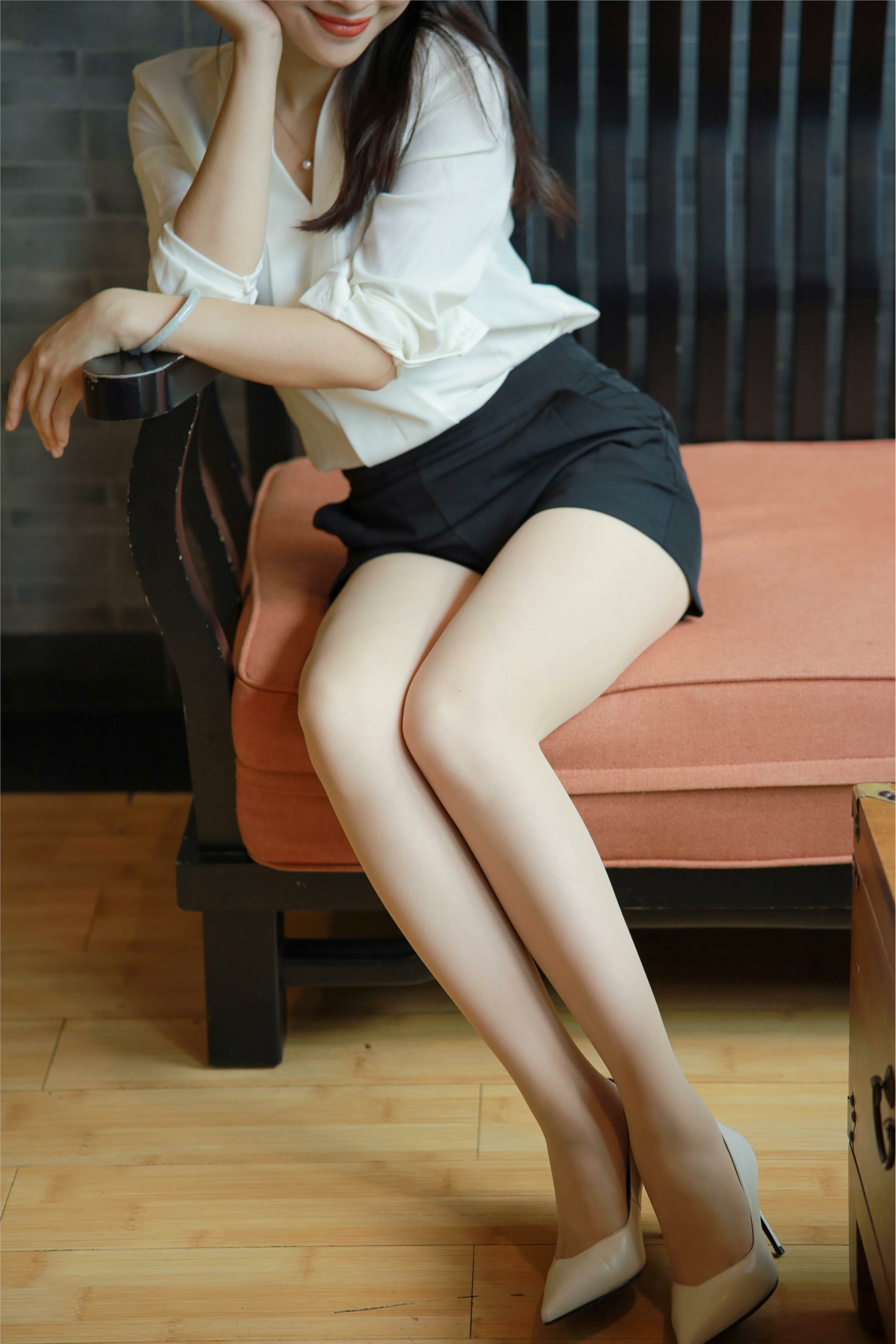 IESS异思趣向  2021.11.03 丝享家964：小婕《沙发上的佳人》